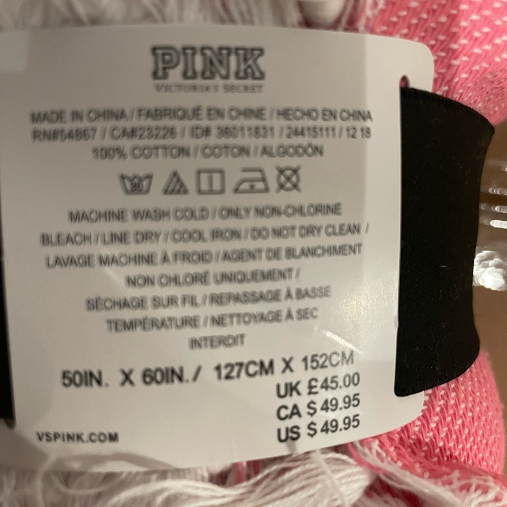 Brand new Victoria’s Secret festival blanket 50x60 inch - Picture 2 of 2